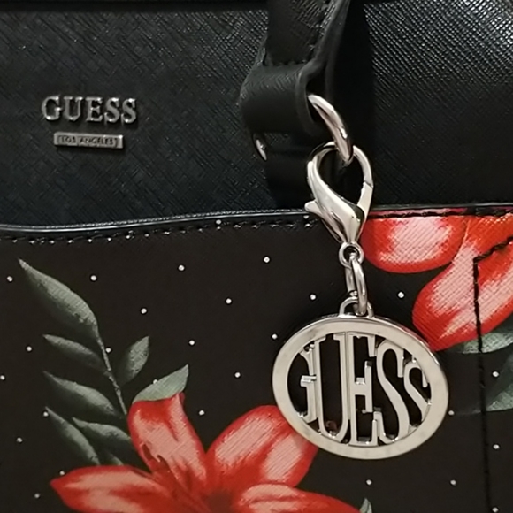 NWOT GUESS Gorgeous Floral Crossbody Bag - Picture 9 of 9